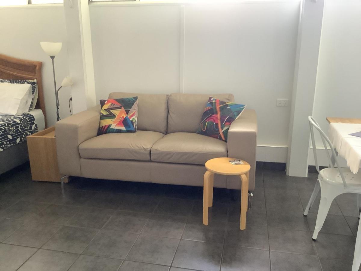 Studio Apartment With Seaview Еърли Бийч Екстериор снимка