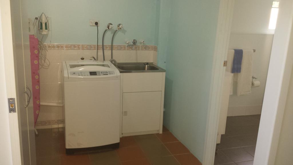 Studio Apartment With Seaview Еърли Бийч Стая снимка